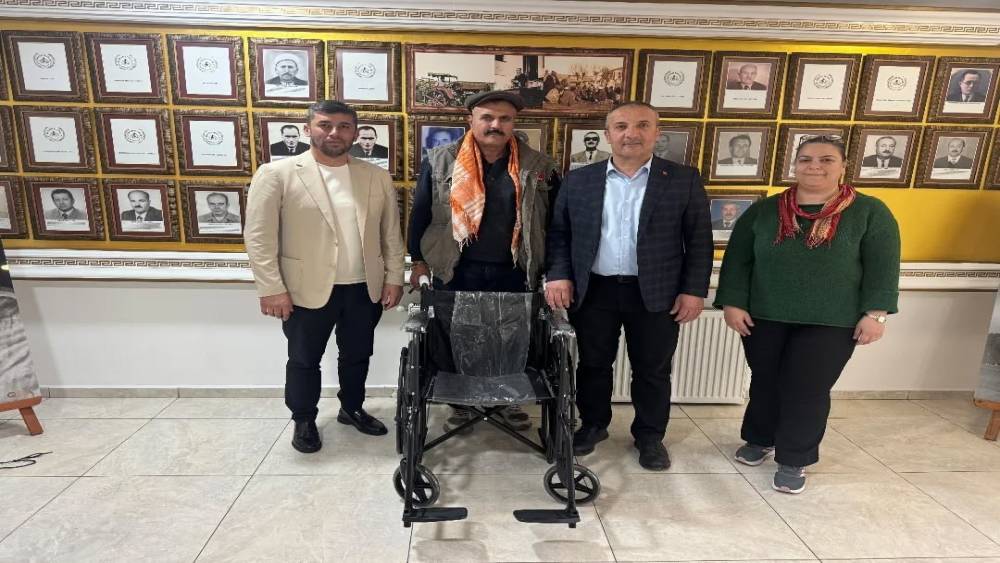 Y&ouml;r&uuml;k T&uuml;rkmen Derneği&rsquo;nden İncirliova&rsquo;ya anlamlı bağış
