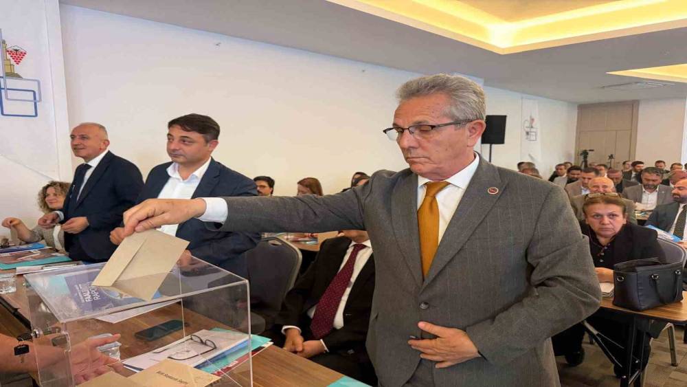 Başkan Tetik Ege Belediyeler Birliği enc&uuml;men &uuml;yeliğine yeniden se&ccedil;ildi
