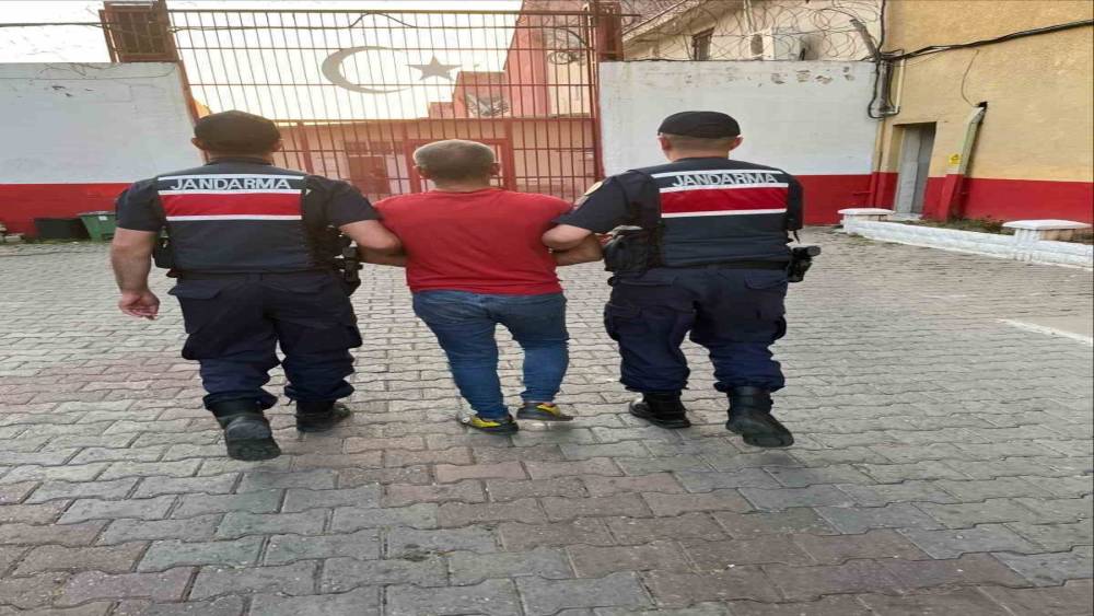 Hırsızlık su&ccedil;undan aranıyordu, İncirliova&rsquo;da yakalandı