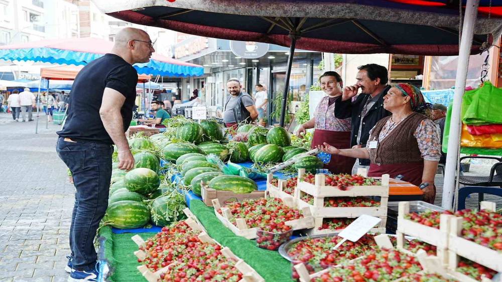 Başkan Zencirci, semt pazarı projesini hayata ge&ccedil;irdi
