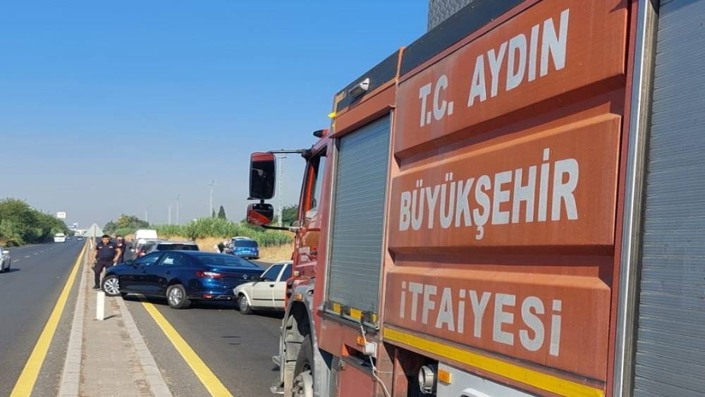 Aydın&rsquo;da 8 ara&ccedil;lı zincirleme trafik kazası
