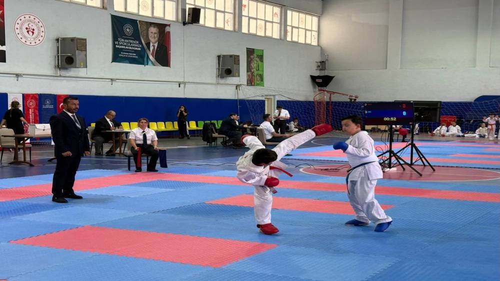 Genç sporcular hünerlerini sergiledi
