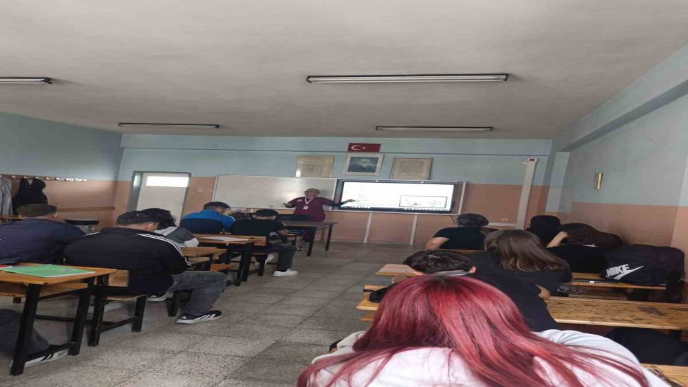 &Ouml;ğrenciler diyabet ve obeziteye karşı bilgilendirildi
