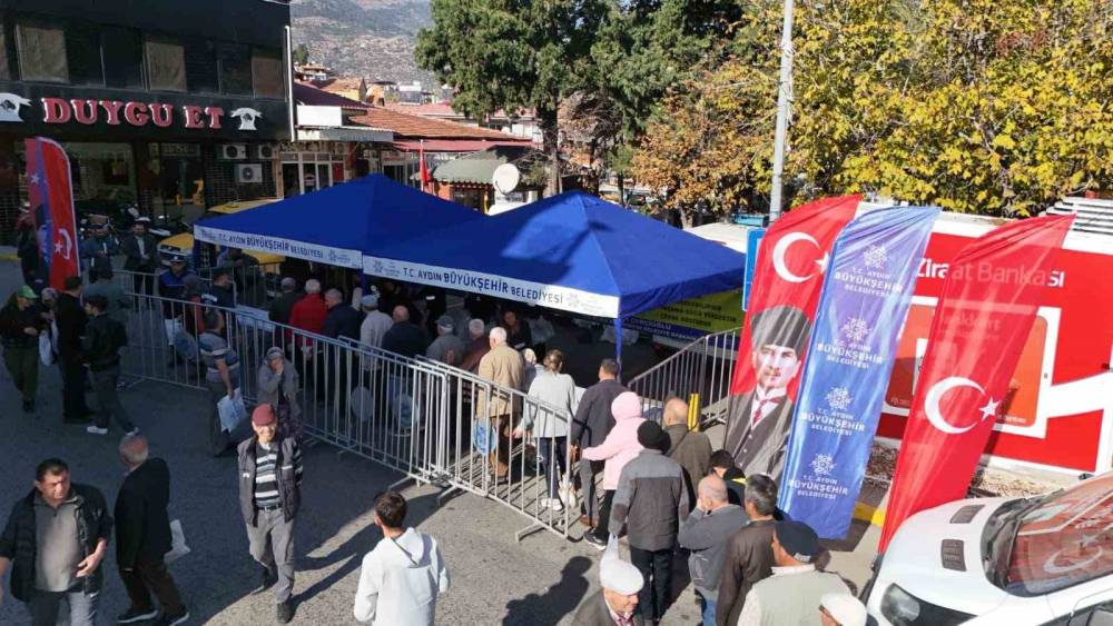 Ata tohumu fideleri Bozdoğan’da vatandaşlara dağıtıldı
