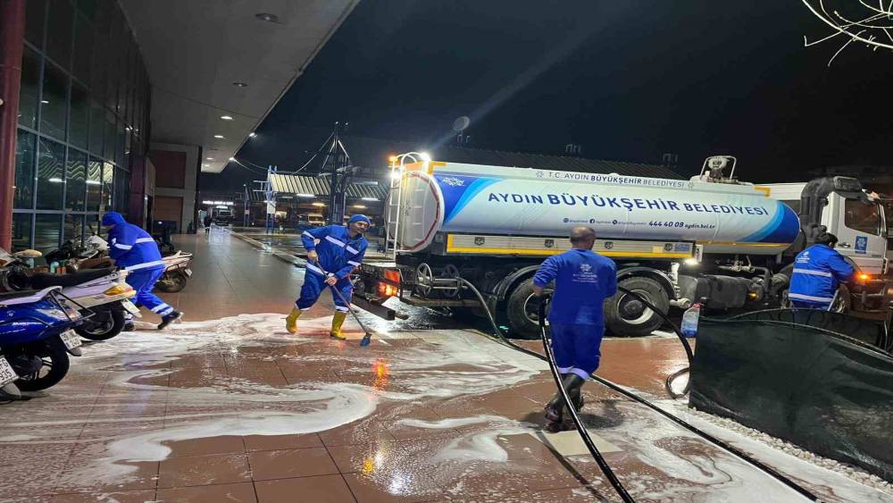 Aydın B&uuml;y&uuml;kşehir&rsquo;den bayram &ouml;ncesi otob&uuml;s terminallerinde temizlik &ccedil;alışması