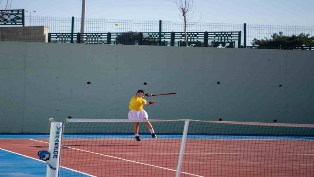 Kuşadası Tenis Kulübü’nde 19 Mayıs turnuvası heyecanı yaşandı
