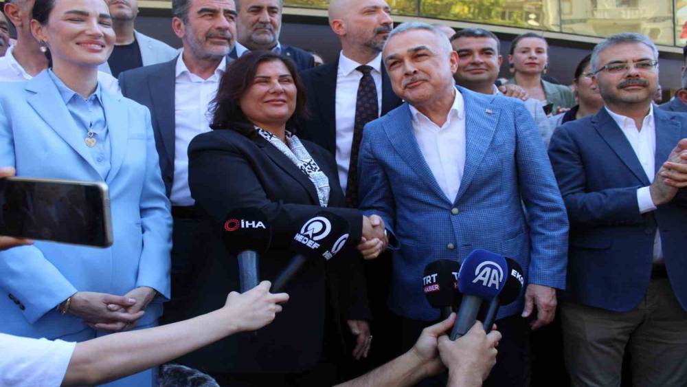 AK PARTİ TEŞKİLATINDAN AYDIN BÜYÜKŞEHİR BELEDİYESİ ’HAYIRLI OLSUN’ ZİYARETİ