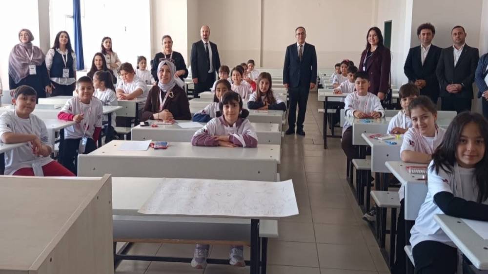 &Ouml;ğrenciler zeytin ve pamukla s&uuml;rd&uuml;r&uuml;lebilirliği &ouml;ğrenecek