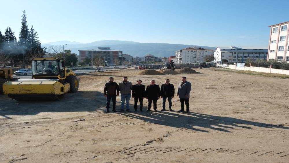 Başkan Erol, okullar b&ouml;lgesine nefes aldıracak projeyi inceledi
