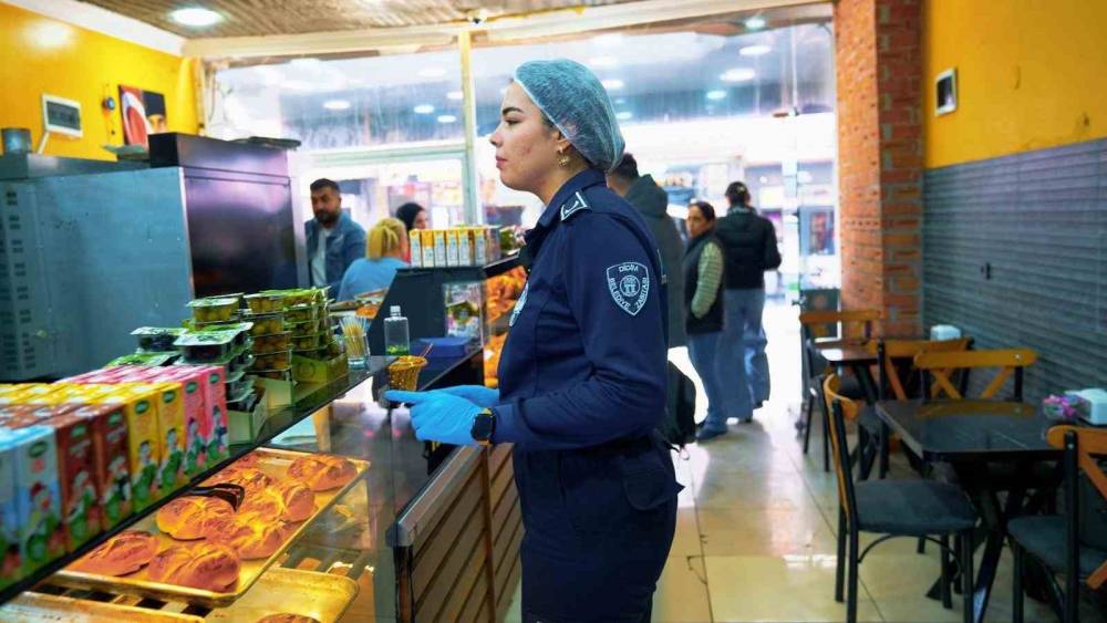 Didim Belediyesi halk sağlığı i&ccedil;in denetimlerini aralıksız s&uuml;rd&uuml;r&uuml;yor
