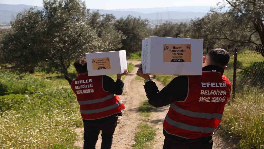 Efeler&rsquo;de Ramazan dayanışması zirve yaptı
