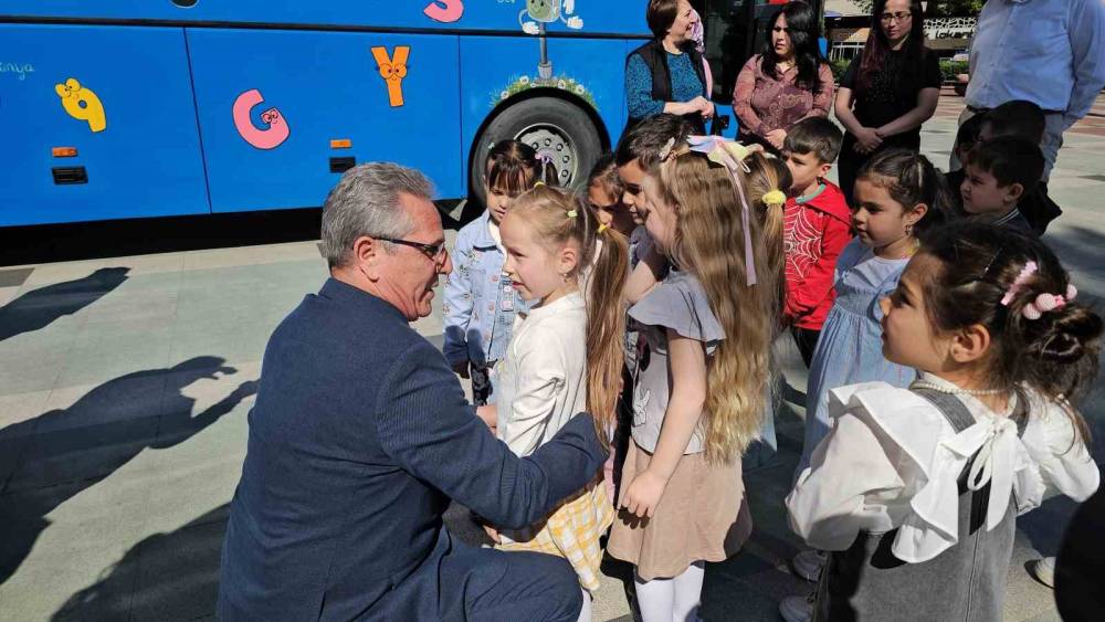 Başkan Tetik: "&Ccedil;ocuklarımızın mutluluğu her şeye değer"
