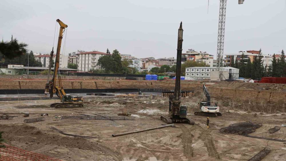 Aydın&rsquo;da yeni adalet sarayı inşaatında kazıklar &ccedil;akıldı
