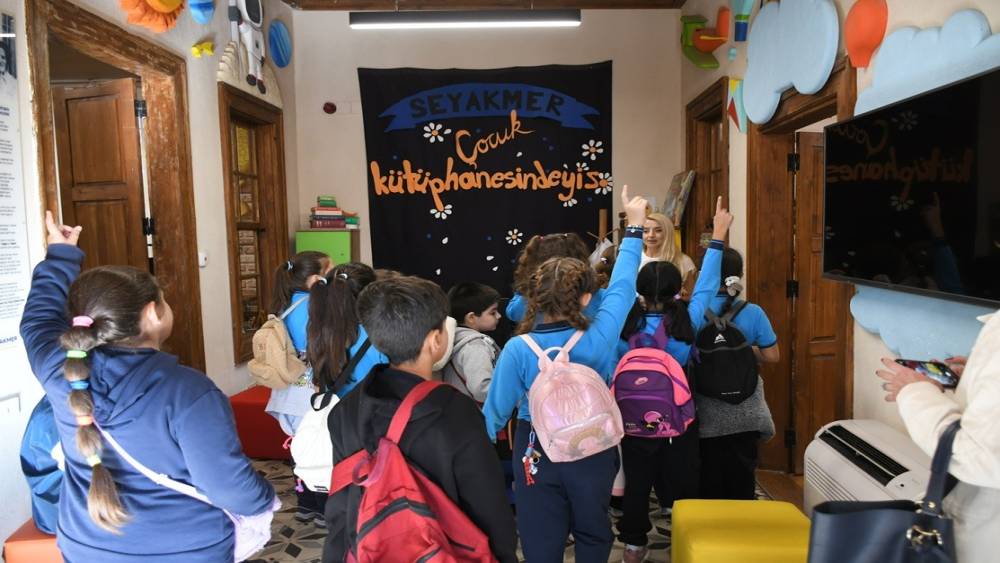 Minik kitap tutkunları Seyakmer&rsquo;de buluştu
