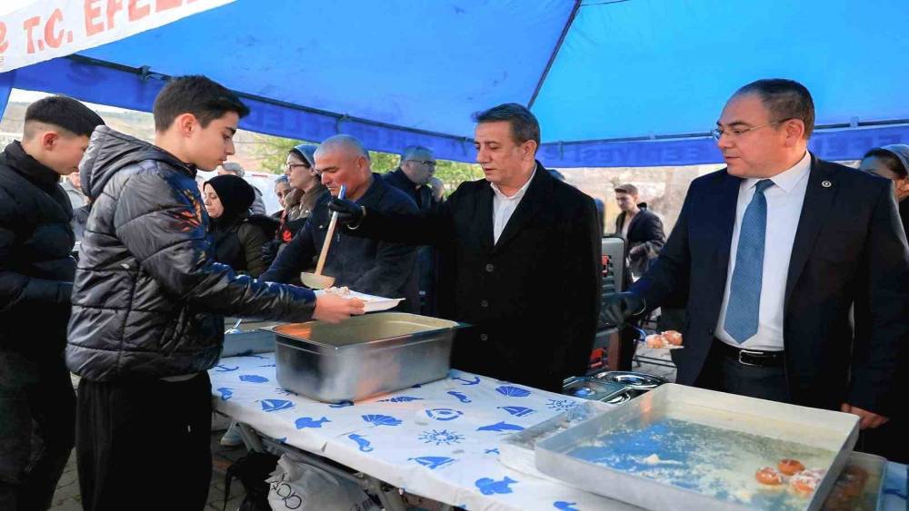 Efeler&rsquo;in ilk iftar sofrası Alanlı Mahallesi&rsquo;nde kuruldu
