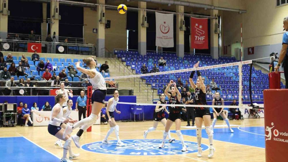 Sultanlar Ligi: Aydın B&uuml;y&uuml;kşehir Belediyespor: 0 - Fenerbah&ccedil;e: 3
