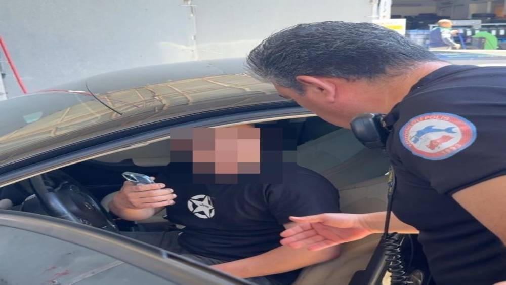Polis uyandırmak için dakikalarca uğraştı
