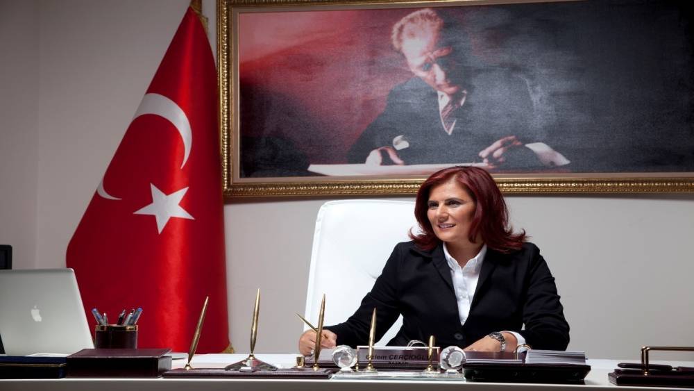 Gen&ccedil;lerden Başkan &Ccedil;er&ccedil;ioğlu&rsquo;na y&uuml;ksek not
