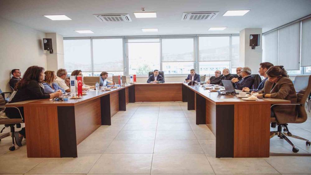 KUŞADASI’NDA YENİ HİZMET BİNASI İÇİN İLK JÜRİ TOPLANTISI GERÇEKLEŞTİRİLDİ