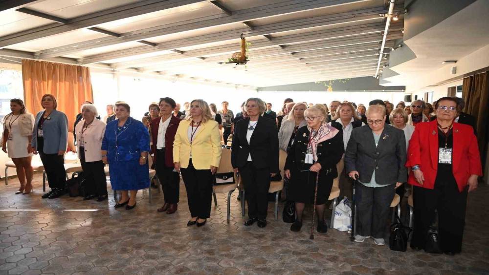 Kuşadası&rsquo;nda &rsquo;Kadınlar zirvesi&rsquo; başladı

