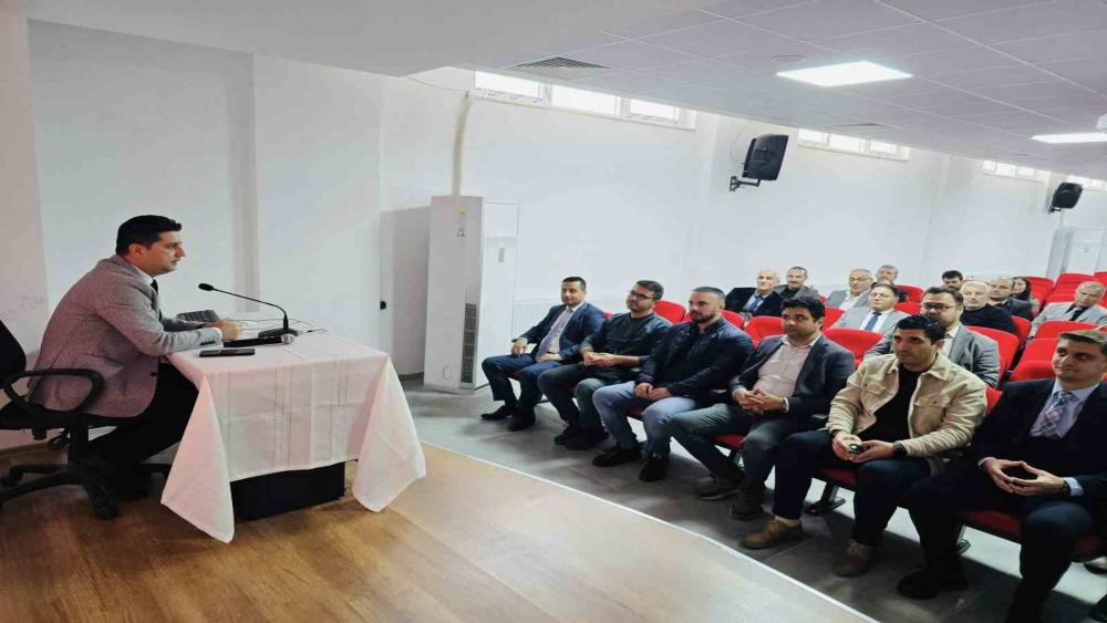 KÖŞK’TE OKUL MÜDÜRLERİ AYLIK DEĞERLENDİRME TOPLANTISINDA BULUŞTU