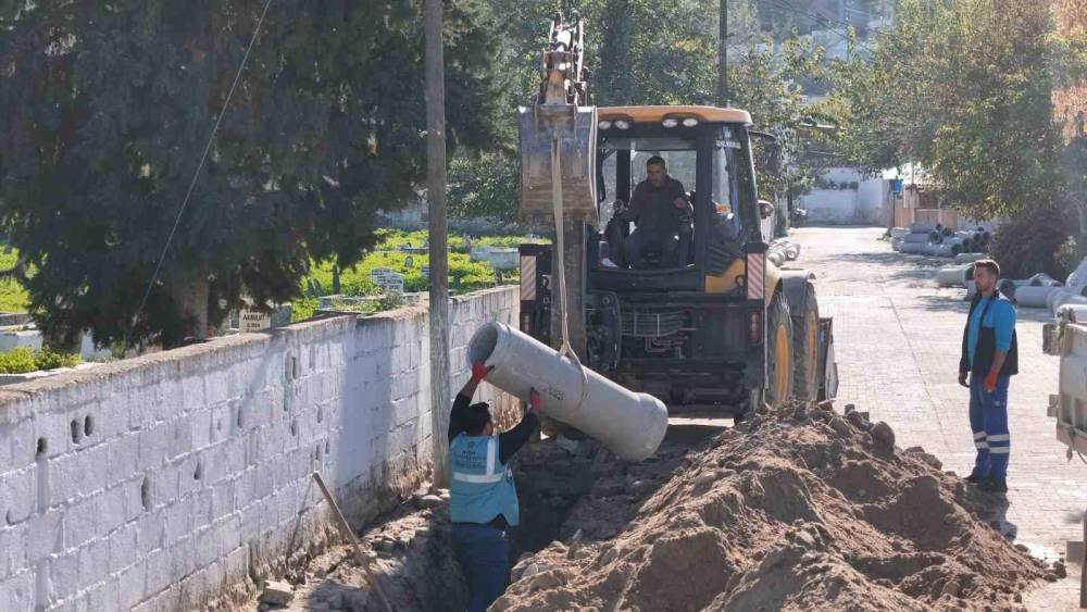Söke’de yağmur suyu hattı çalışmaları sürüyor
