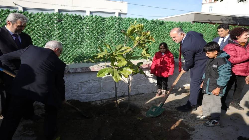Başkan Kaya: Her fidan yarınlara bırakılan yeşil miras