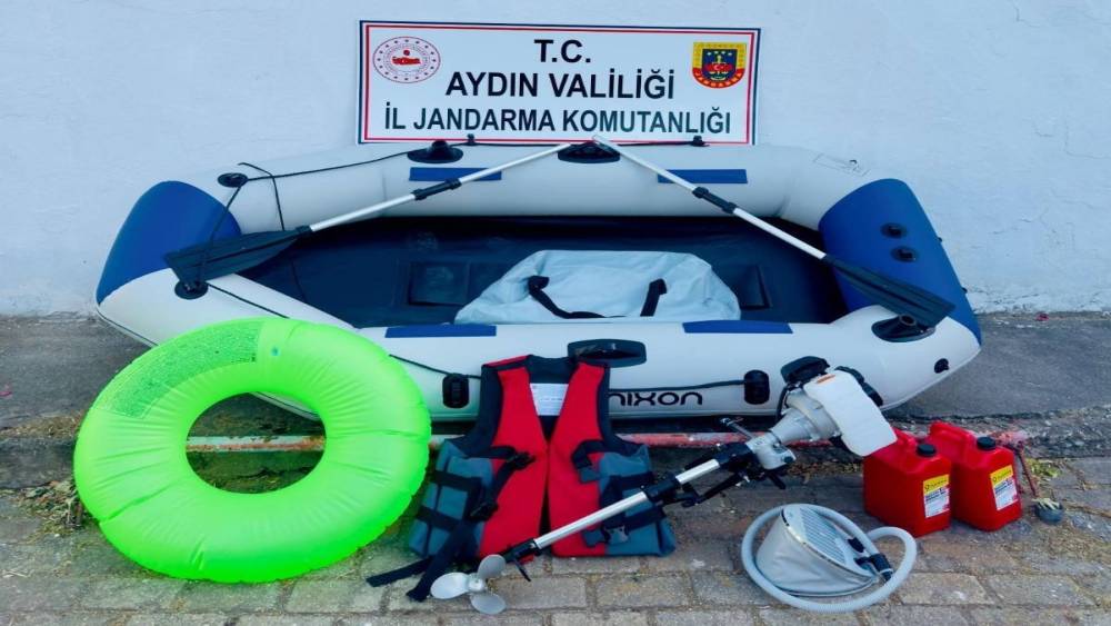 Kaçmaya çalıştığı botu şişirirken yakalandı
