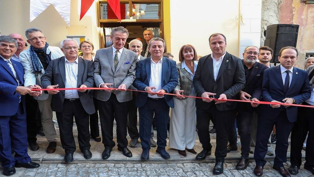 Efeler&rsquo;de Atat&uuml;rk K&uuml;lt&uuml;r Evi hizmete a&ccedil;ıldı
