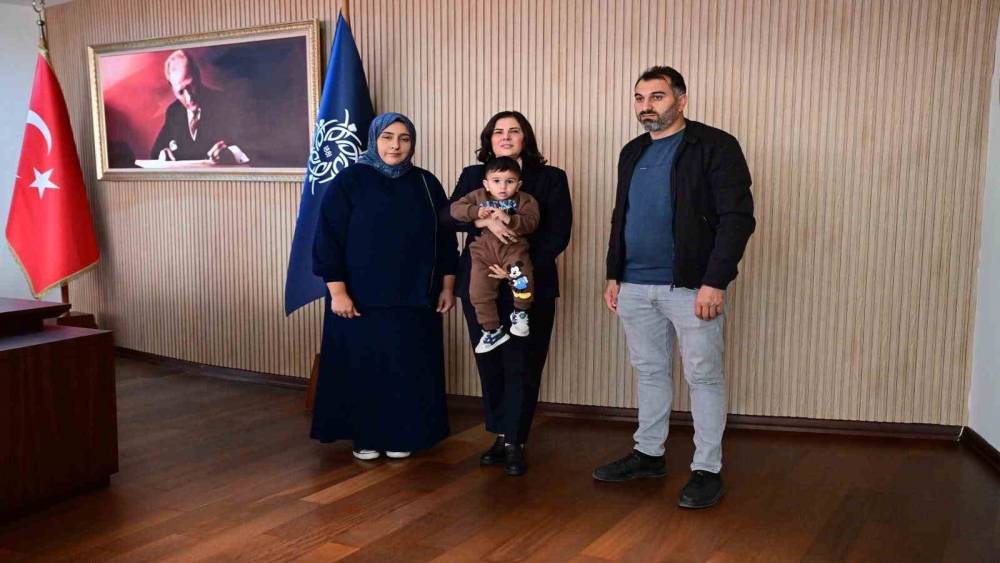 Başkan &Ccedil;er&ccedil;ioğlu kas hastası minik Muhammed i&ccedil;in destek istedi
