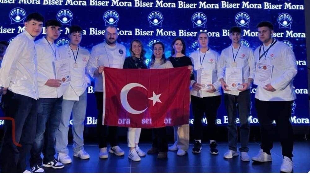 Aydınlı gen&ccedil; aş&ccedil;ılar Avrupa sahnesinde gururlandırdı
