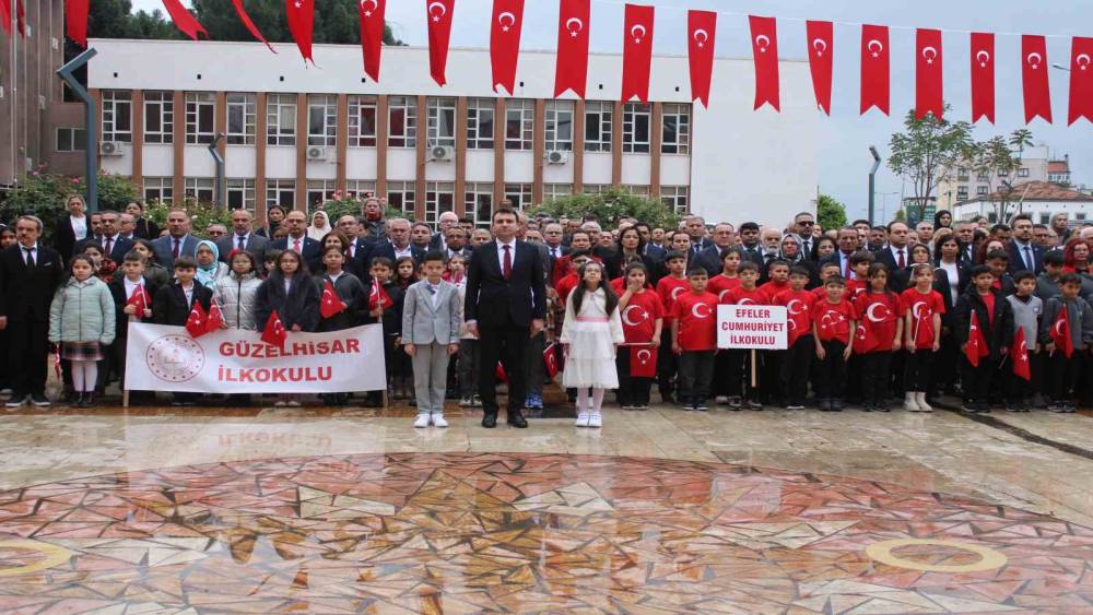 Aydın&rsquo;da 23 Nisan kutlamaları &ccedil;elenk sunumuyla başladı
