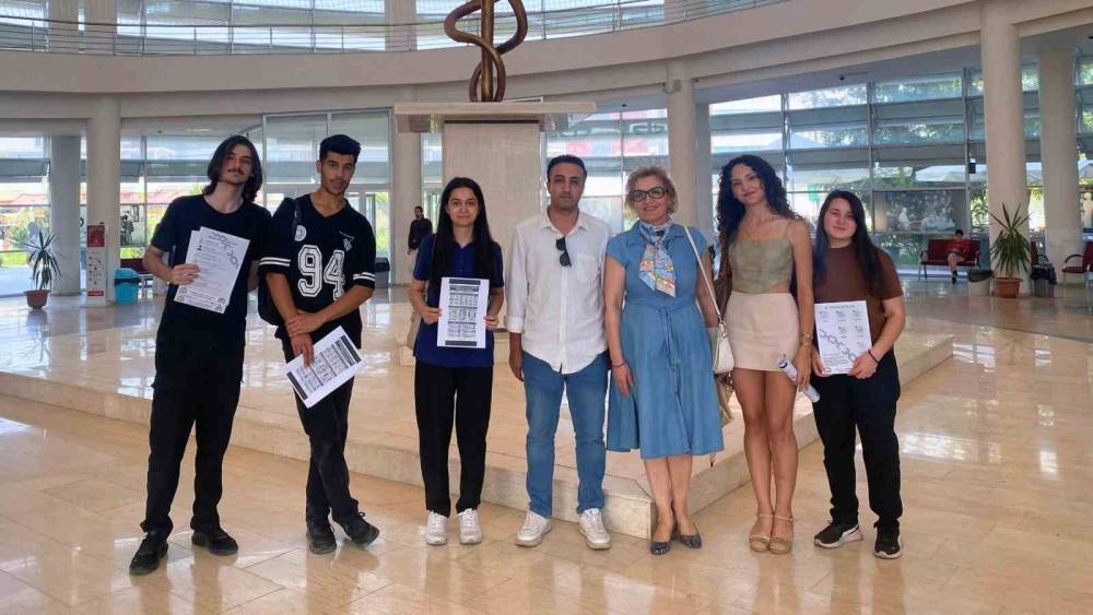 Tıp &ouml;ğrencilerinden enfeksiyonlara karşı toplum sağlığı &ccedil;alışması
