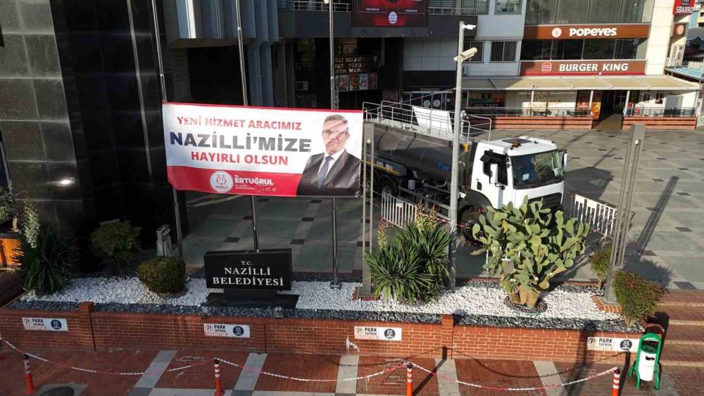 Başkan Tetik, Nazilli&rsquo;ye 32&rsquo;inci aracı kazandırdı
