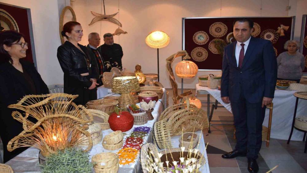 Şehit yakınları ve gazilerin el emeği &uuml;r&uuml;nleri sergilendi