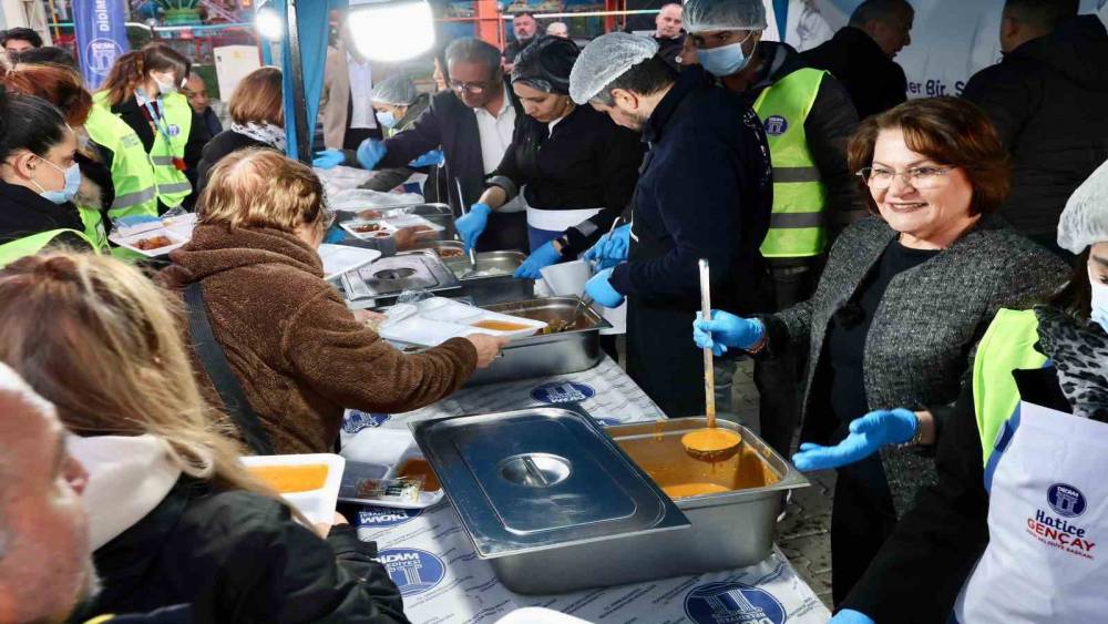 Didim Belediyesi&rsquo;nden Akb&uuml;k&rsquo;te Ramazan iftarı