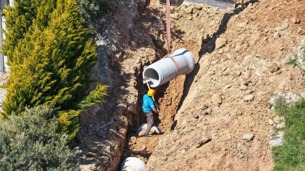 Kuşadası&rsquo;nda 8,2 milyon liralık altyapı yatırımı başladı
