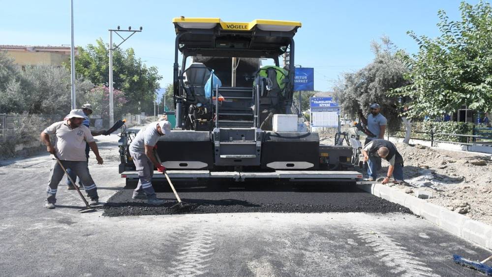 Kuşadası&rsquo;nda sıcak asfalt &ccedil;alışmasında sona gelindi
