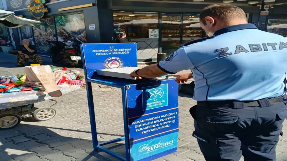 Germencik&rsquo;te semt pazarında etiket ve tartı denetimi
