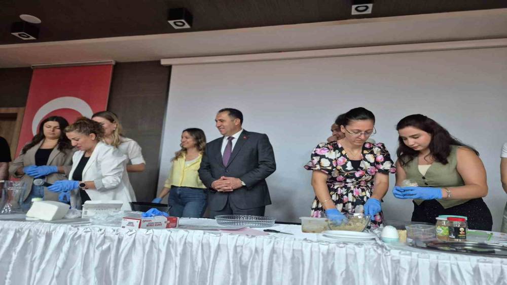 Aydın&rsquo;da şekersiz lezzetler i&ccedil;in mutfağa girdiler
