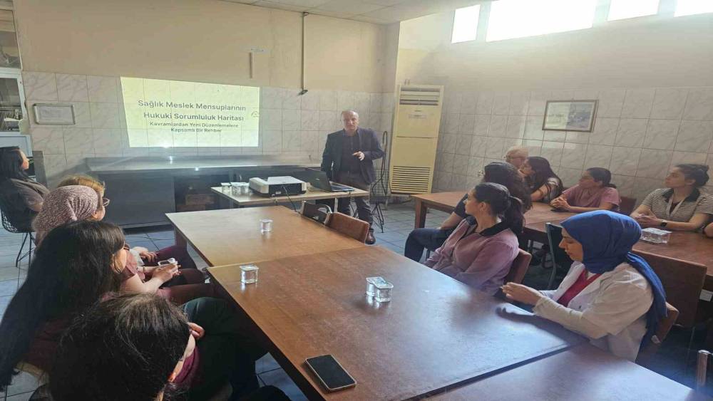 Atat&uuml;rk Devlet Hastanesi&rsquo;nde sağlık &ccedil;alışanlarına hukuki eğitim
