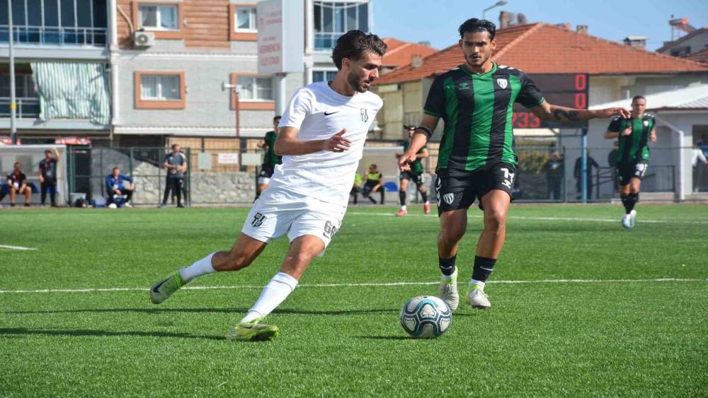 Siyah-beyazlılar sahadan mağlubiyet ile ayrıldı