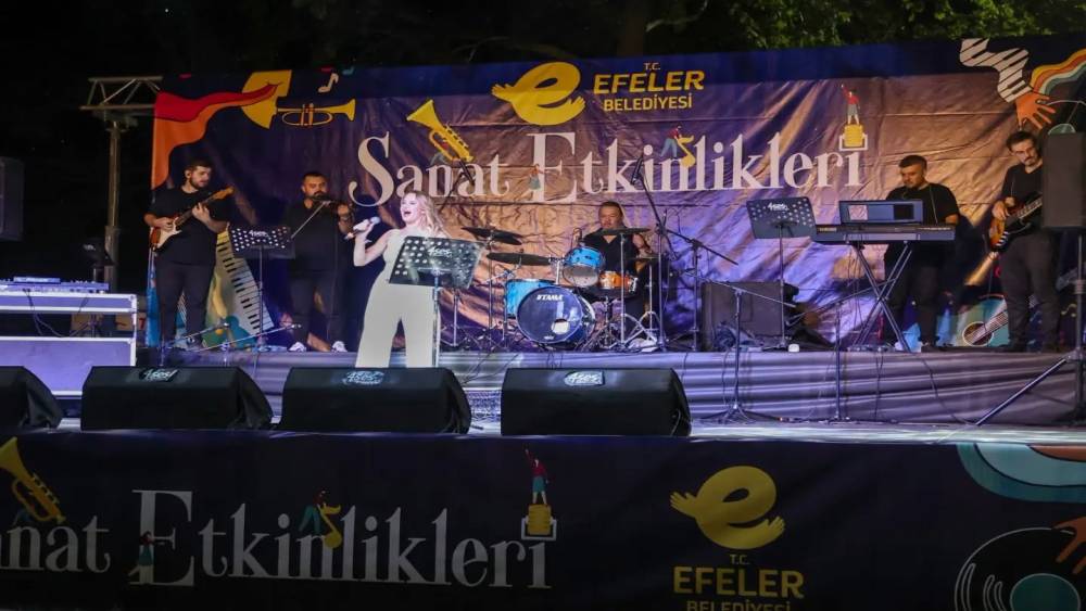 Cumhuriyet Bayramı Efeler&rsquo;de dolu dolu kutlanacak
