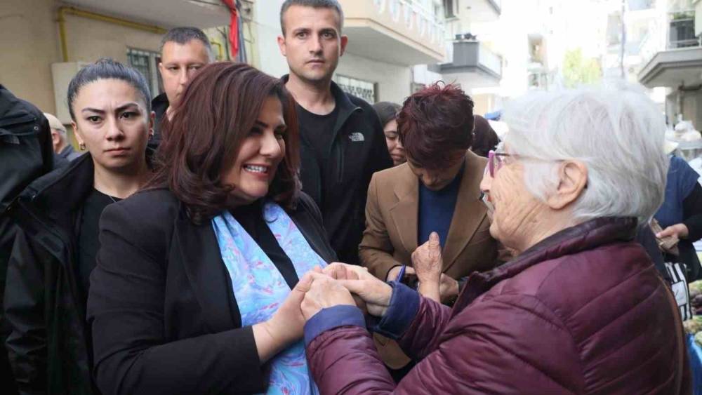 Başkan Çerçioğlu Çarşamba Pazarı’nda vatandaşlarla buluştu
