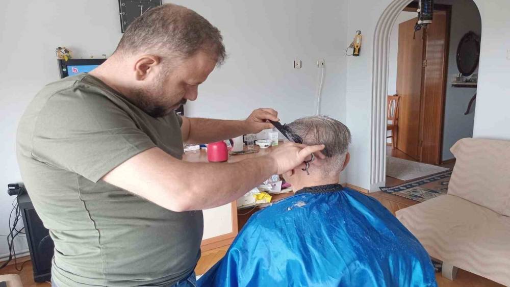 Efeler Belediyesi&rsquo;nin &rsquo;evde bakım&rsquo; hizmetleri hayatı kolaylaştırıyor
