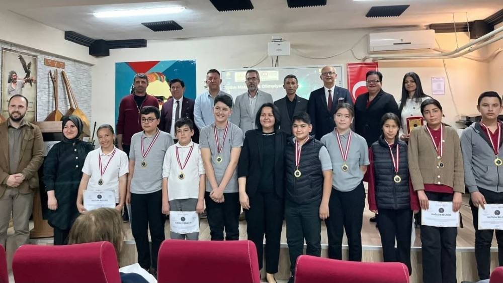 Yenipazar&rsquo;da ortaokullar arası matematik olimpiyatı tamamlandı