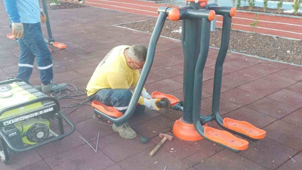 Didim Belediyesi ortak kullanım alanlarında bakım ve onarım &ccedil;alışmalarını s&uuml;rd&uuml;r&uuml;yor

