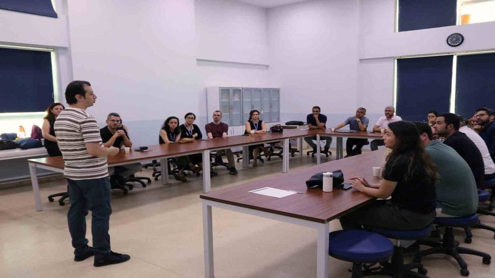 AD&Uuml; Tıp Fak&uuml;ltesi&rsquo;nde &rsquo;Klinik D&ouml;nem &Ouml;l&ccedil;me ve Değerlendirme Eğitimi&rsquo; ger&ccedil;ekleştirildi
