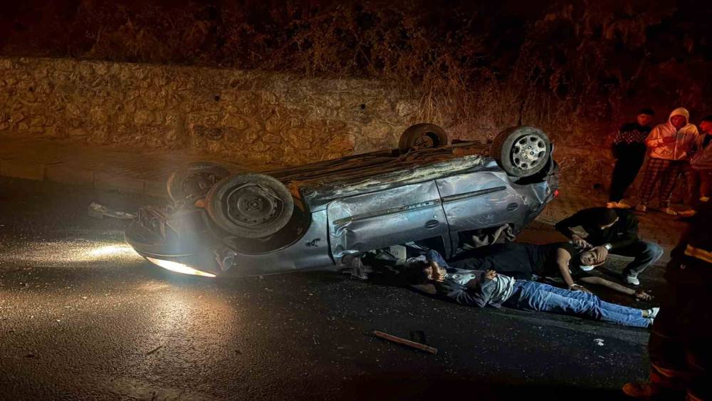 Kuşadası&rsquo;nda trafik kazası: 2 yaralı

