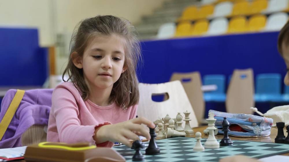 Minikler satrançta hünerlerini sergiledi